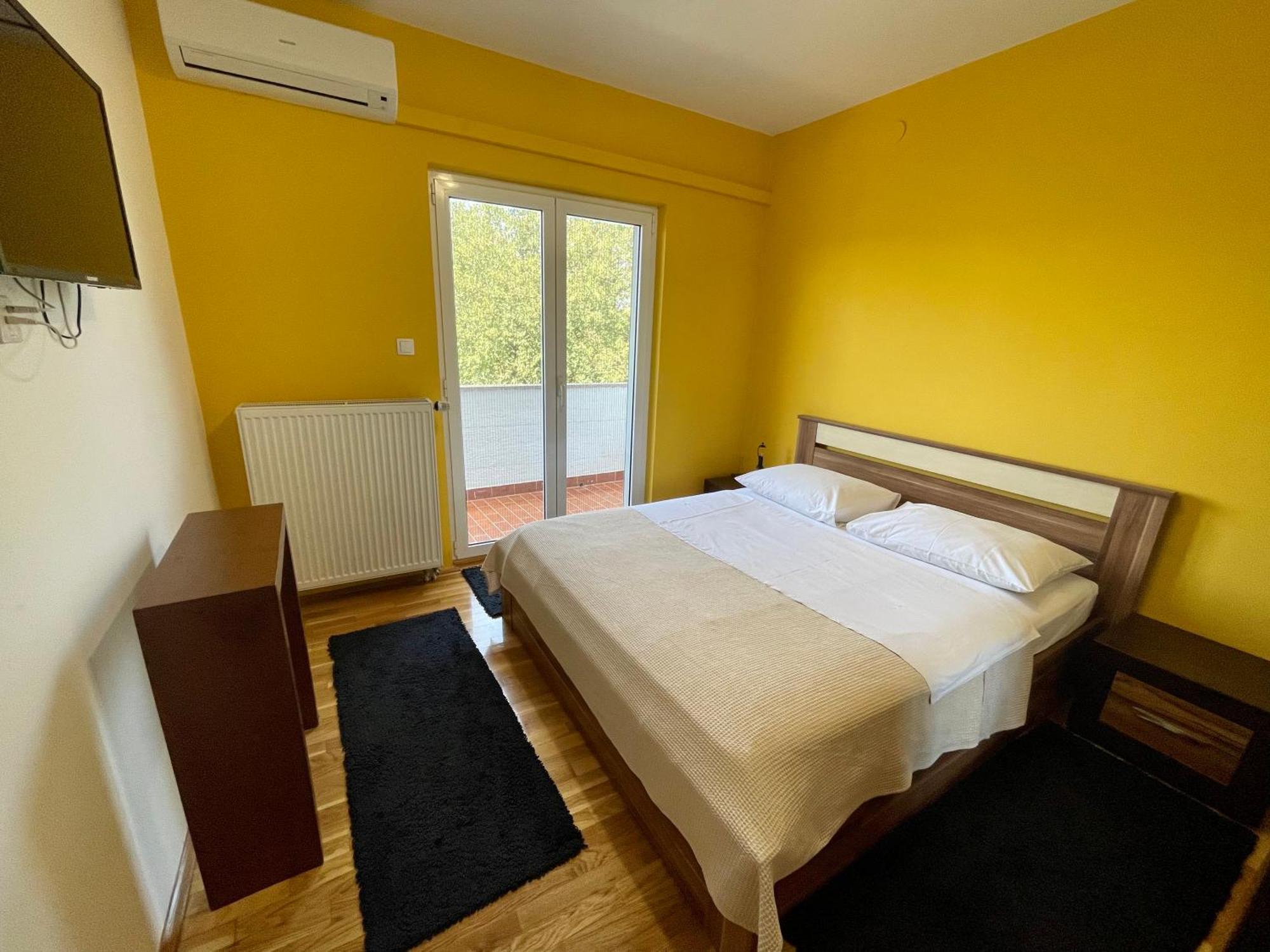 Ana Guest House Nin Extérieur photo